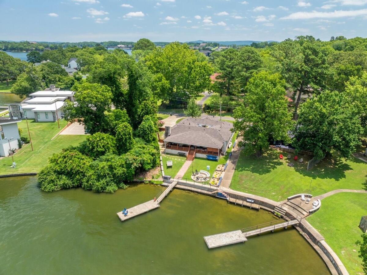 Steps To The Lake, Game Room & More! Sleeps 9 Lake Hamilton Esterno foto