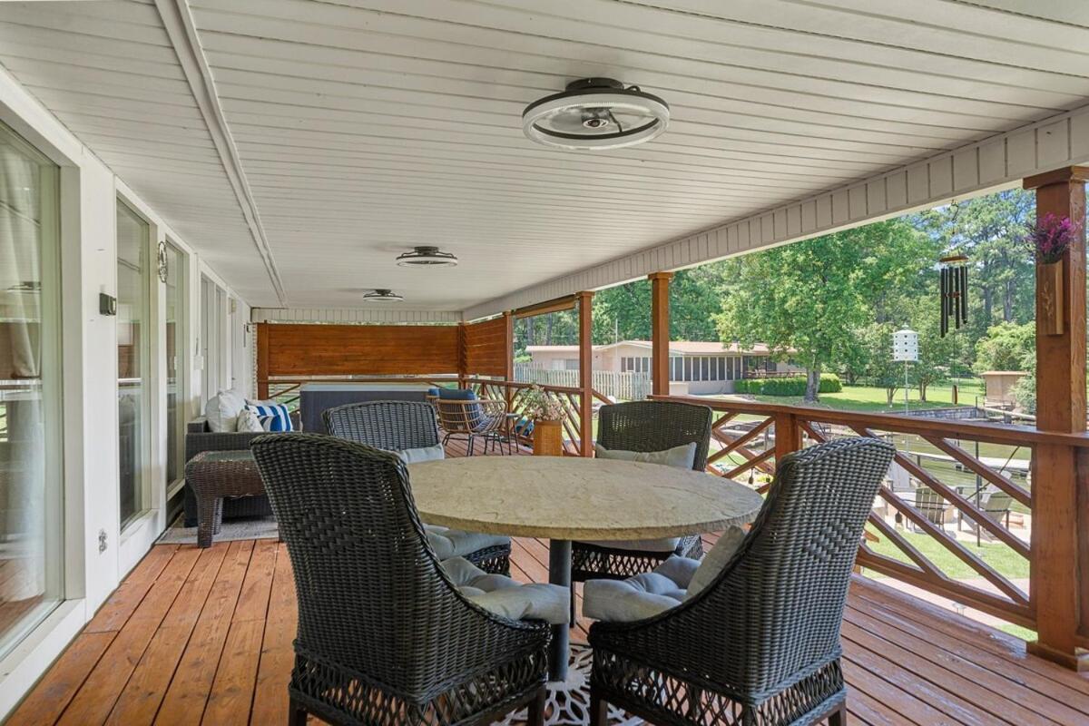 Steps To The Lake, Game Room & More! Sleeps 9 Lake Hamilton Esterno foto